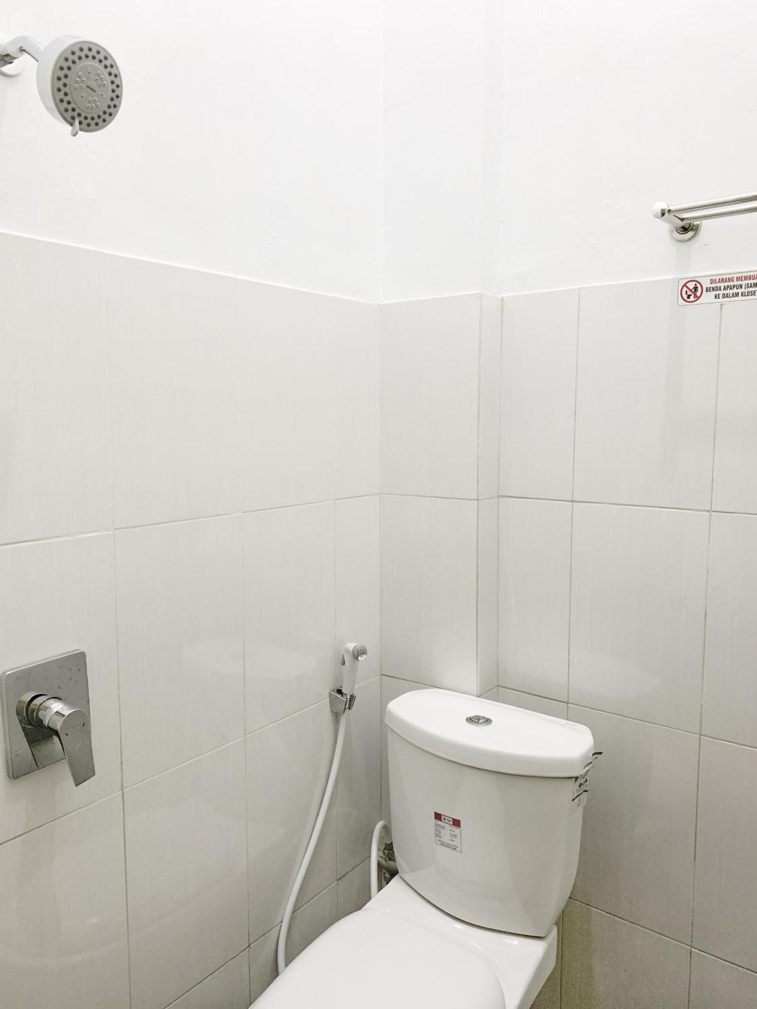 Sawojajar Inn Ngadipuro Buitenkant foto