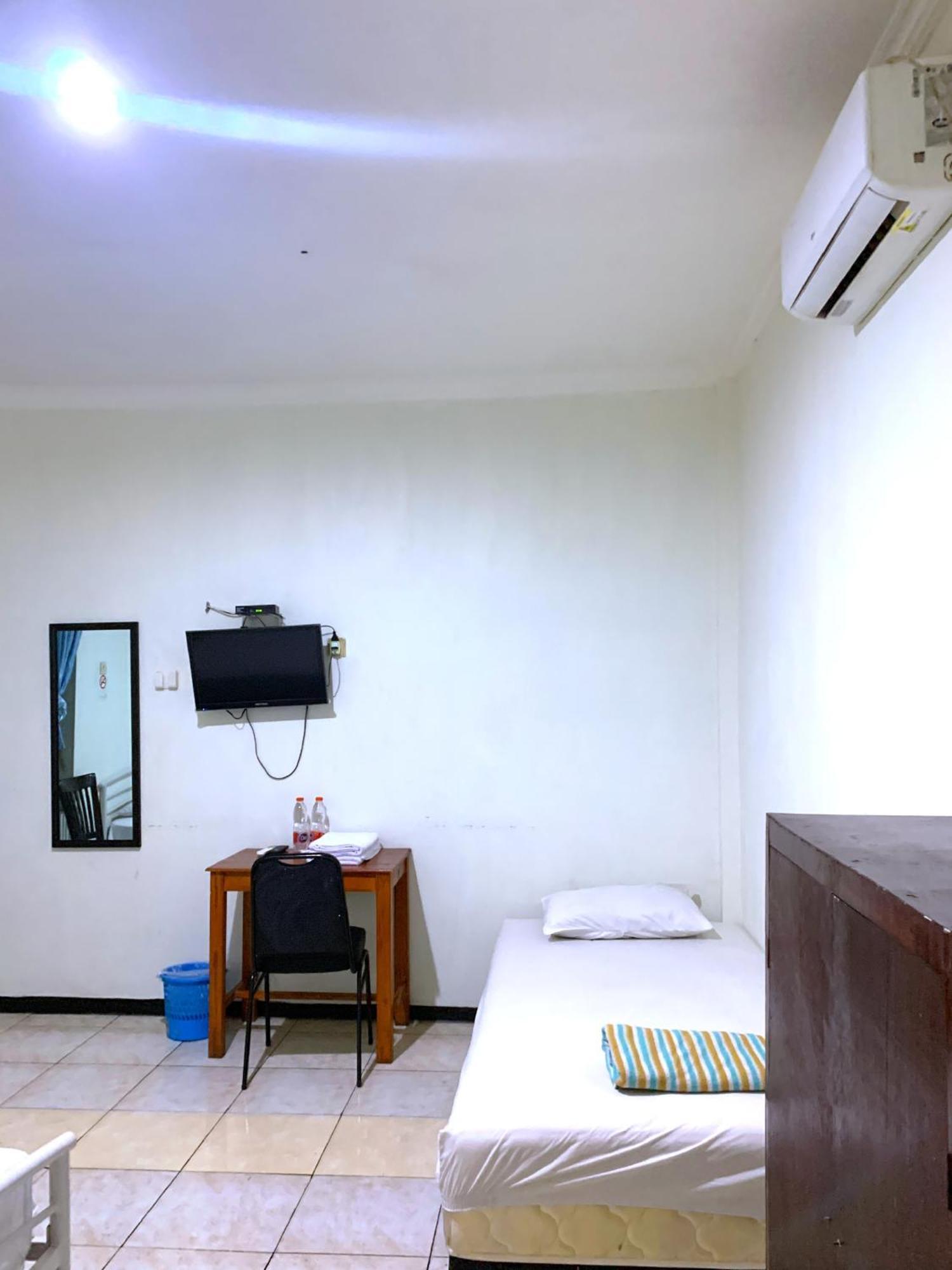 Sawojajar Inn Ngadipuro Buitenkant foto